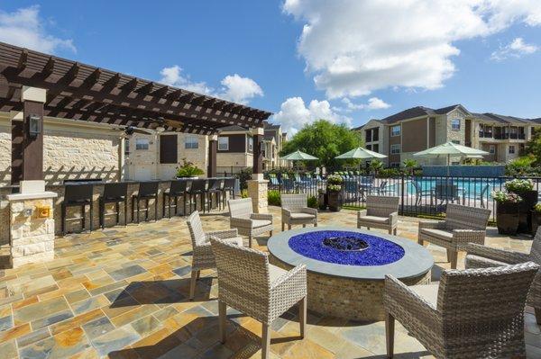 Oak Park Trails Apartments in Katy