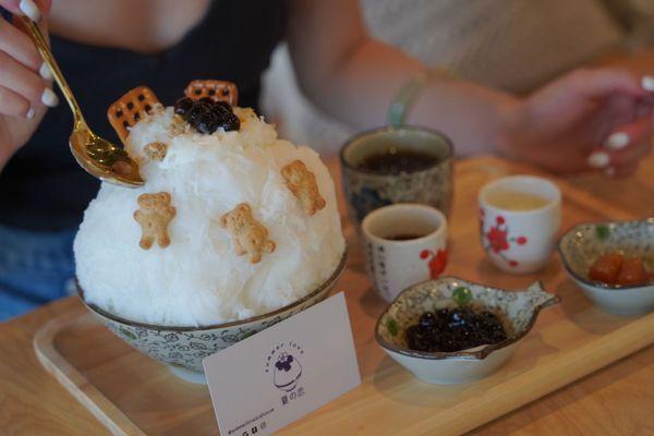 Coconut shaved ice