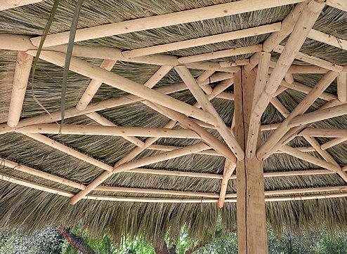 13ft Tahitian Palm Palapa.
 http://www.palapastructures.com/palapas/singlepoletahiti.htm