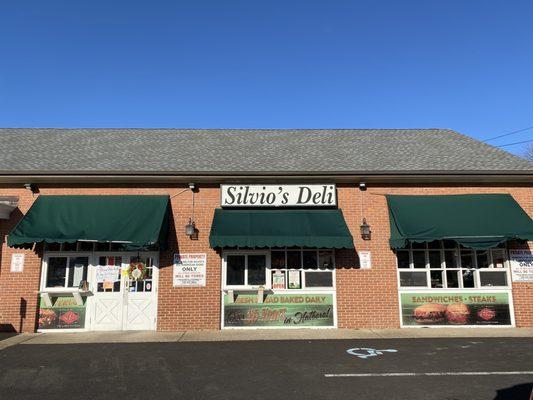 Exterior of Silvio's Deli