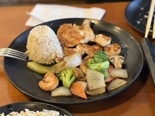 Hibachi Shrimp, chicken, veggies, rice