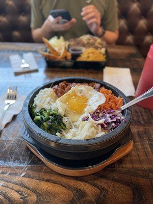 Bibimbap with Spicy Pork