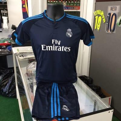 Real Madrid replica kits special price discount on purchase of 12 kits or more