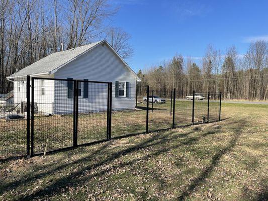 Euro fence done for a customer in paw paw. 6 foot high with 4 gates.