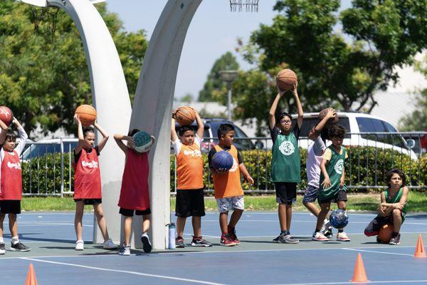 Looking for the best youth basketball leagues in San Diego? Join us for a season of growth, teamwork, and fun on the court!