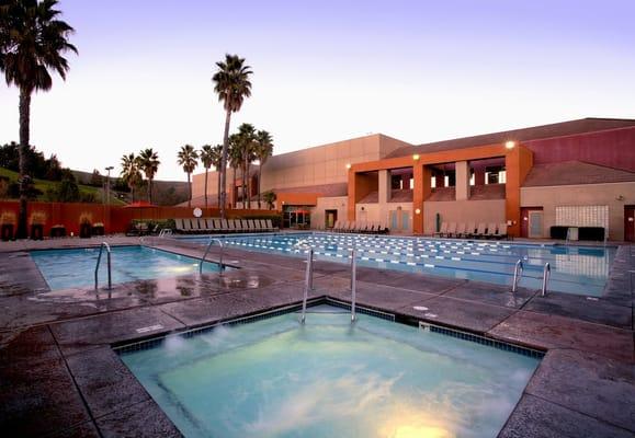 Outdoor Pools - ClubSport San Ramon in San Roman, CA http://www.clubsportsr.com