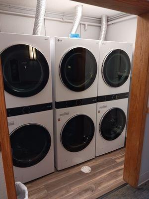 Washer/Dryer area