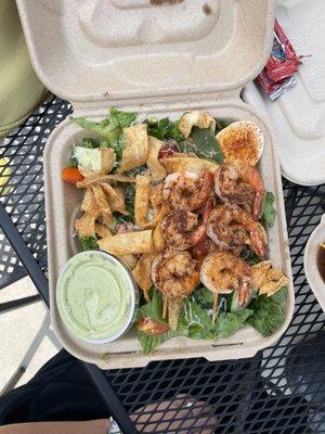 Shrimp green salad