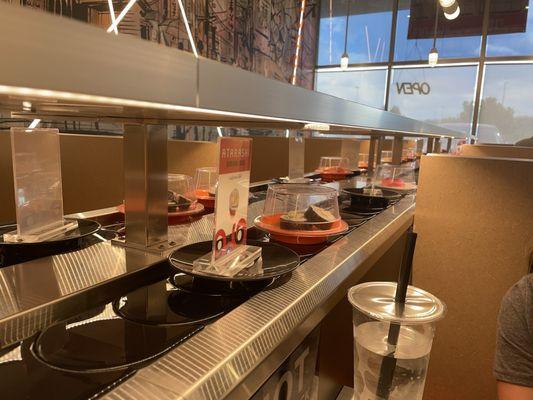 Sushi conveyor belt