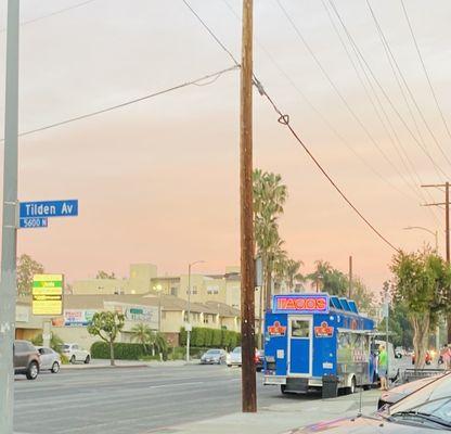 Taco truck on Tilden and Burbank