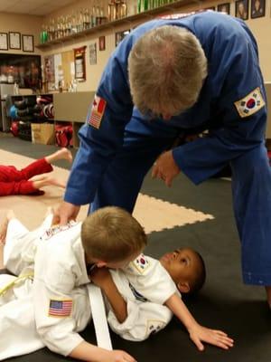 grappling, learning to defend from the ground.