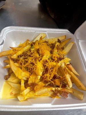 Queso fries with bacon!!!