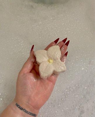 Lotus bubble bar