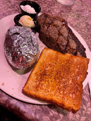 Yup! The size of the NY Strip was generous. There's that Texas Toast.