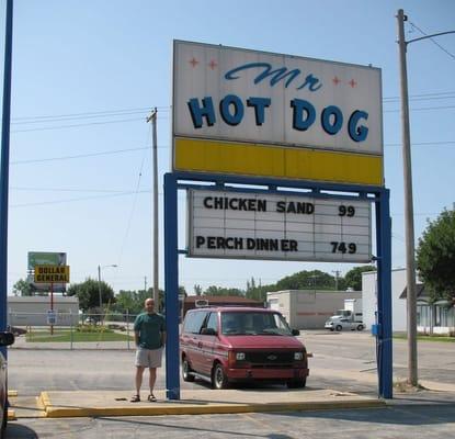 The old Mr. Hot Dog on Broadway in Bay City, MI, now out-of-business.