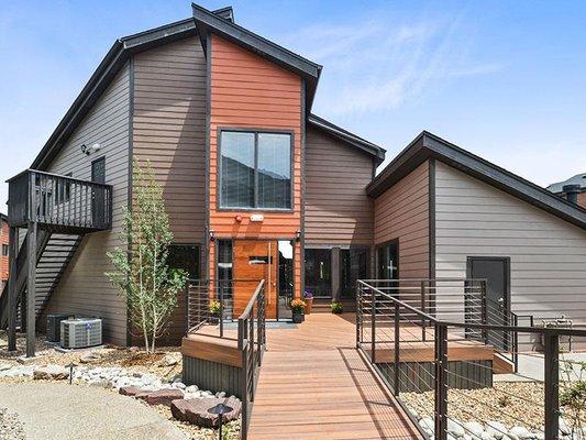 Come home to Ascend at Red Rocks Apartments in Lakewood, CO!