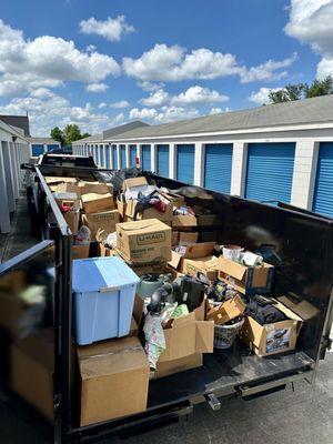 Trailer loaded, clutter defeated! Another successful junk removal mission underway. 

#ClutterFree #JunkRemoval