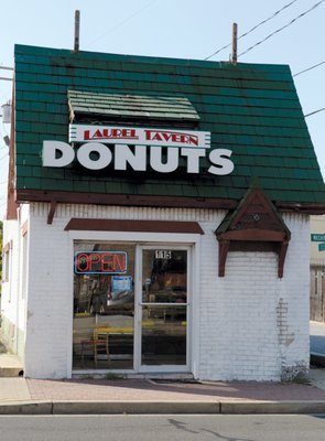 A relic from the past converted to a donut shop. But they still have the same great burgers that you remember as a kid.