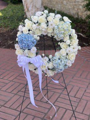 Standing wreath arrangement for funeral