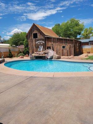 Pool, jacuzzi and game room