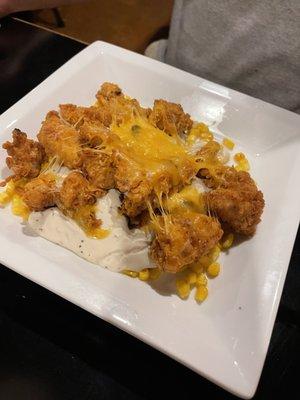 Country bowl with fried chicken