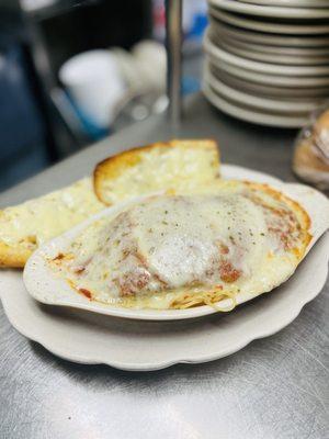 Chicken parm with pasta and garlic bread