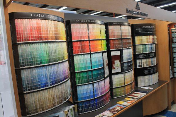 Find everything that you need for your painting projects in our store and with best brands Benjamin Moore, Clark Kensington.