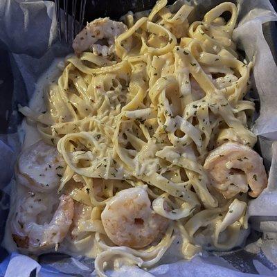 One of the best Shrimp Alfredo I've had in quite some time