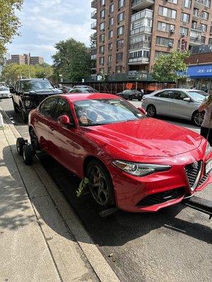 2019 Alfa Romeo Giulia Getting Towed From W135 To New Jeresy !