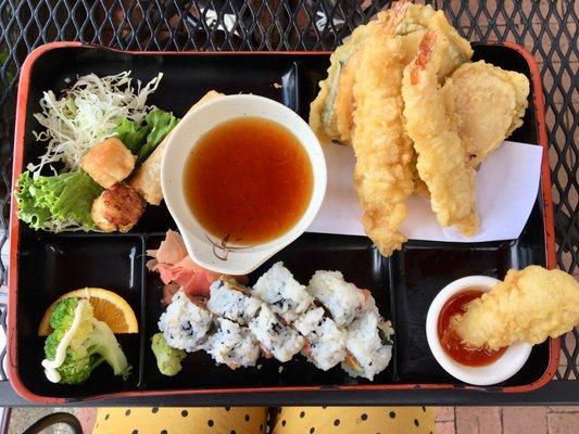 Dinner Bento - tempura & Crunchy Salmon Roll