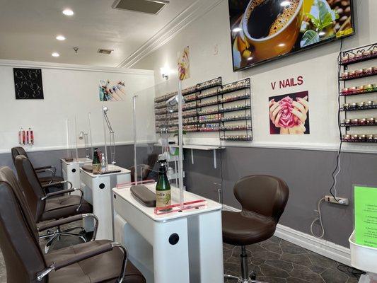 Beautiful CLEAN salon!