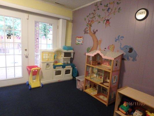 Small World International School-Home Daycare