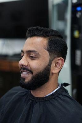 Natural men's shadow cut and full beard service