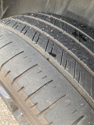 Rear tire tread