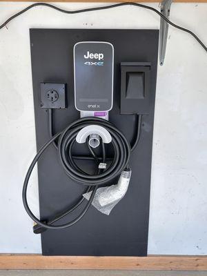 Jeep EV charging station. Naperville, IL.