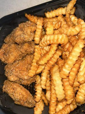 Lemon pepper rub wings with fries