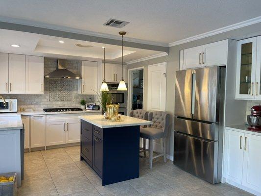 Our AFTER picture project of this gorgeous kitchen.