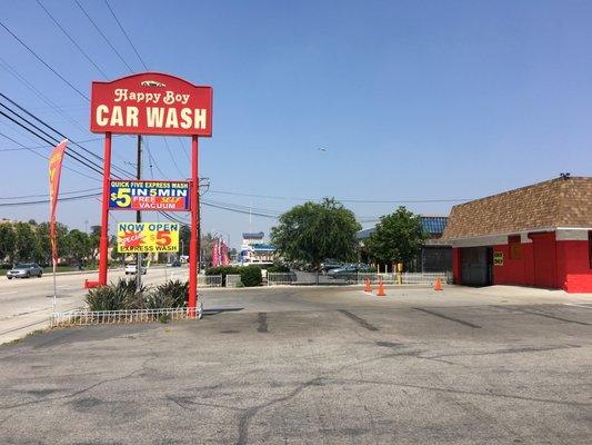 Happy Boy Car Wash