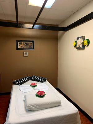 Single massage room