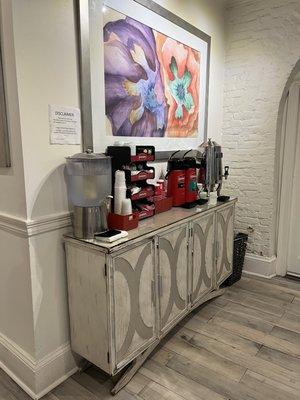 The lobby always has pineapple water, coffee and tea.