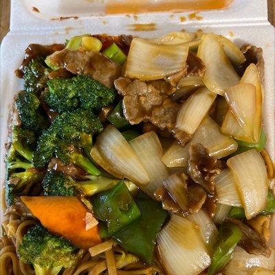 2. Beef and Broccoli Entree Lo Mein