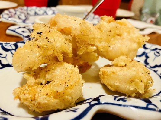 Shrimp tempura as appetizer. Shrimps were fresh and crunchy.