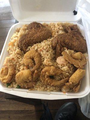 2 wings and 6 shrimp with the crawfish and shrimp fried rice!!!!!! A lot of food for the price. Food taste pretty good will try again