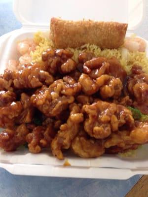 General Tso's Chicken combo  plate w/ shrimp fried rice.