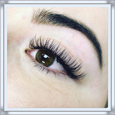 Closeup of the lashextensions