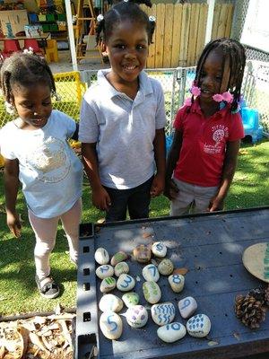 Math fun outside with our number rock game.