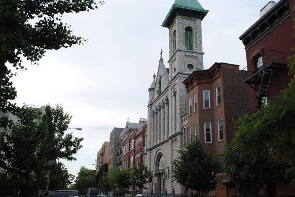 Another block located in the Mount Morris Park neighborhood of West Harlem