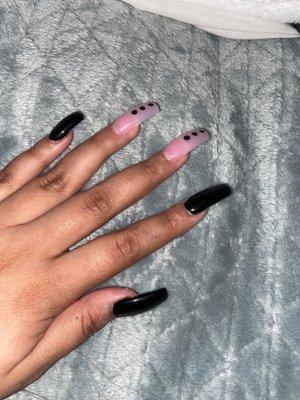 Y'all please don't get your nails done here the nail glue was all over my hand I had asked for hearts on the pink nails