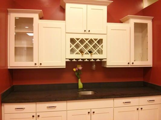 Shaker Off-white Cabinet with Honed Absolute Black granite