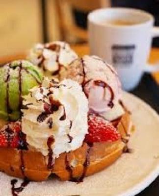 Delicious fresh fruit ice cream waffle